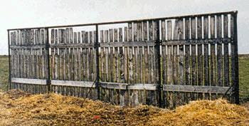 Steel tubing at top of slab fence